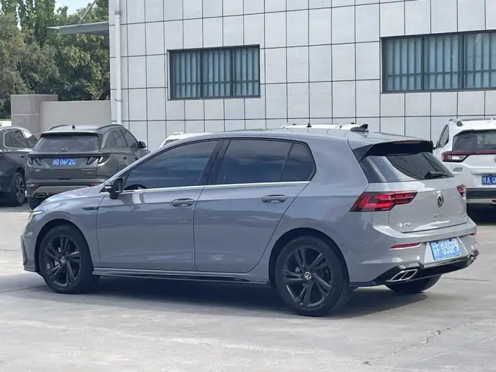 Volkswagen Golf 2021 Model 280TSI DSG R-Line – фото 4