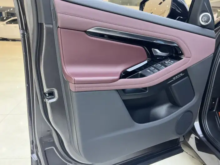 Range Rover Evoque 2023 Model Aurora L 249PS R-Dynamic Deluxe Edition – фото 6