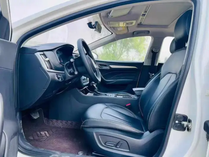 Roewe i6 Classic 2020 Model PLUS 1.6L CVT 4G Connected Honor Deluxe Edition – фото 9