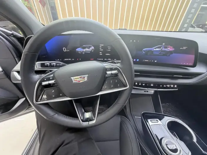 Cadillac GT4 2023 Model 25T Luxury Model – фото 10