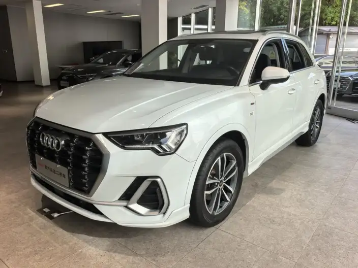 AUDI Q3 2023 Model 35 TFSI Enterprising Dynamic Model 1.5T – фото 1