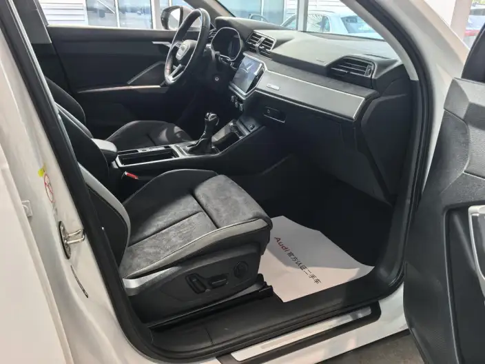 AUDI Q3 2023 Model 35 TFSI Enterprising Dynamic Model 1.5T – фото 7