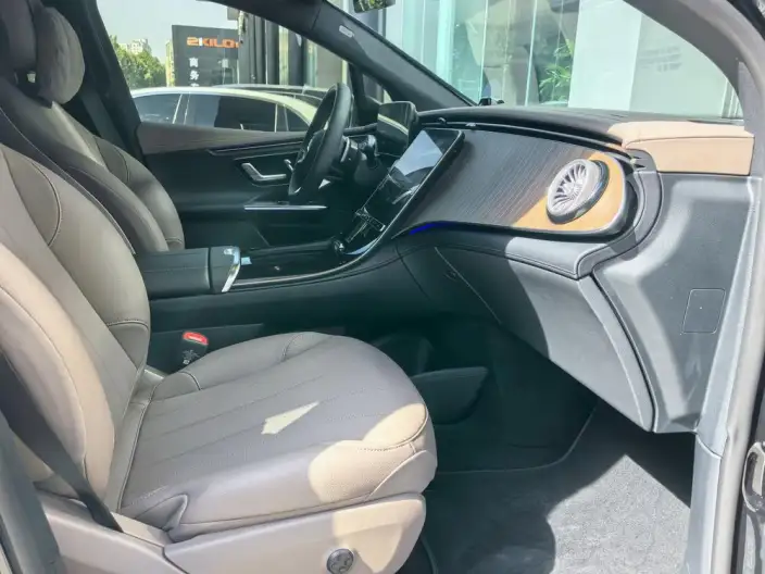 Mercedes-Benz EQE SUV 2024 Model EQE SUV 500 4MATIC Deluxe Edition – фото 9