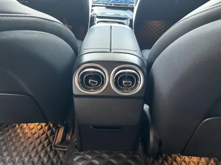 Mercedes-Benz C-Class 2022 Model C 260 L Sports Edition – фото 9