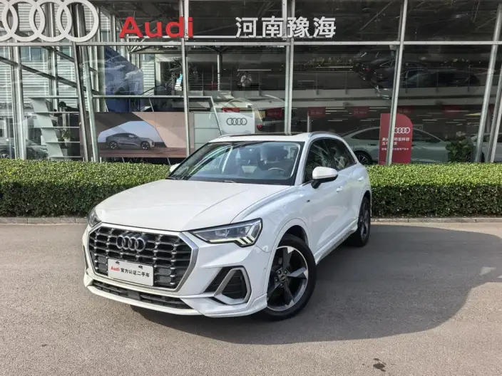 AUDI Q3 2023 Model 35 TFSI Fashion Dynamic Model 1.5T – фото 1