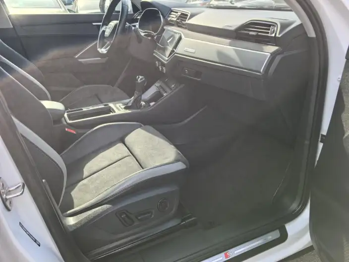 AUDI Q3 2023 Model 35 TFSI Fashion Dynamic Model 1.5T – фото 7