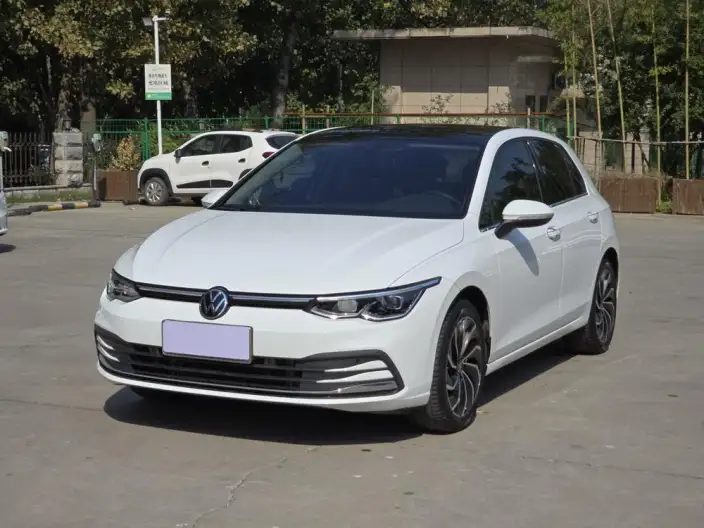 Volkswagen Golf 2023 Model 280TSI DSG Pro – фото 1