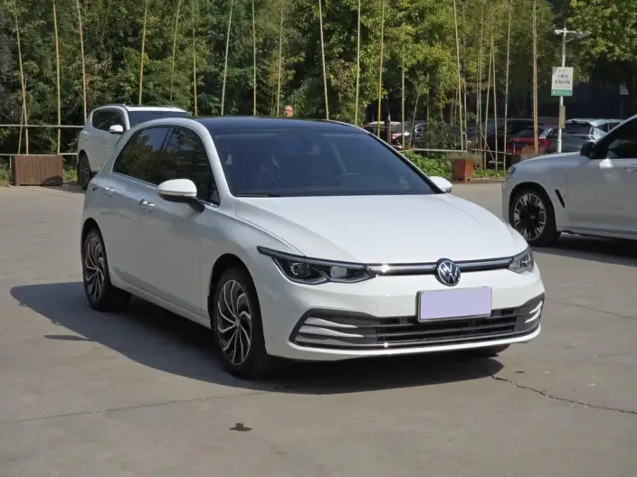 Volkswagen Golf 2023 Model 280TSI DSG Pro – фото 3