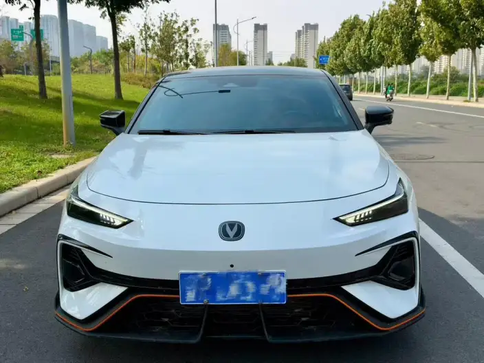Changan UNI-V 2025 Model 1.5T 500Bar High Power Sports Edition – фото 2