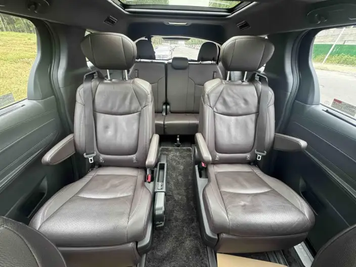 Toyota Sienna 2021 Model 2.5L Hybrid Platinum edition – фото 8