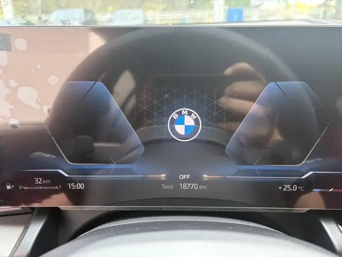 BMW 5 Series 2025 Model 530Li Leading Model M Sports Set – фото 9
