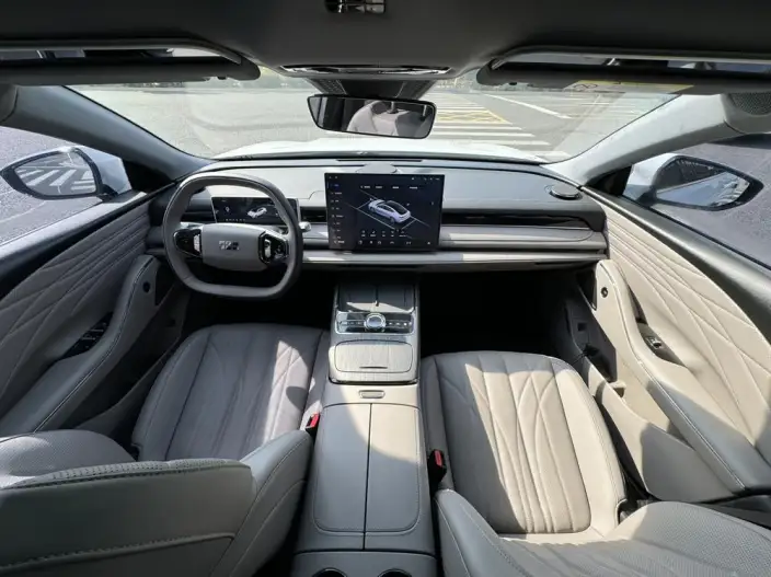 Geely Galaxy E8 PHEV 2025 Model 130km EM-i Premium Edition – фото 8