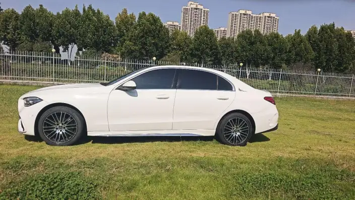 Mercedes-Benz C-Class 2024 Model C 260 L Sports Edition – фото 3
