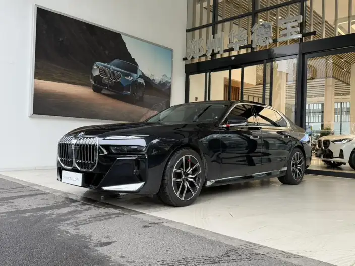 BMW 7 Series 2026 Model 735Li M Sports Set – фото 1
