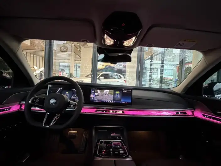 BMW 7 Series 2026 Model 735Li M Sports Set – фото 10