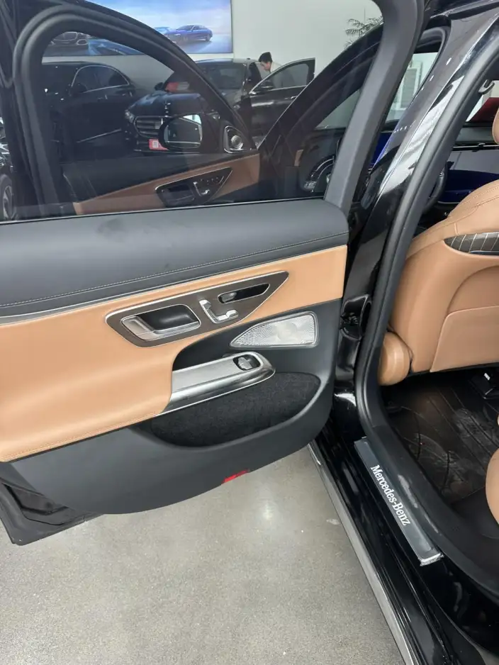 Mercedes-Benz E-Class 2024 Model E 300 L Luxury Model sedan – фото 4