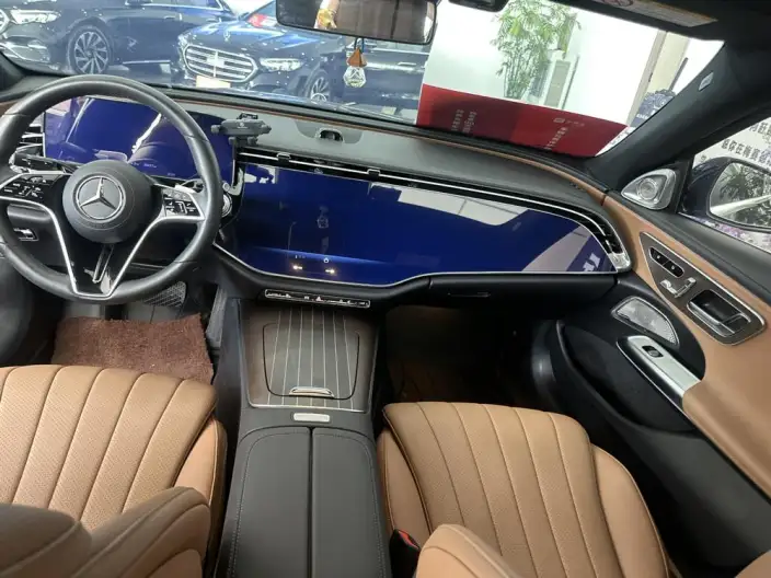 Mercedes-Benz E-Class 2024 Model E 300 L Luxury Model sedan – фото 9