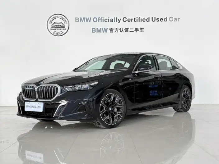 BMW 5 Series 2025 Model 530Li Exclusive Model M Sports Set – фото 1
