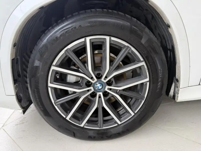 BMW iX 1 2025 Model eDrive25L X Design Set – фото 6