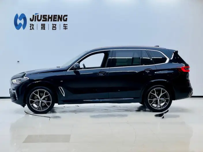 BMW X5 2022 Model Facelift xDrive 40Li M Sports Set – фото 3