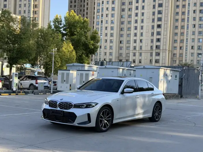 BMW 3 Series 2026 Model 325Li M Sports Set – фото 1