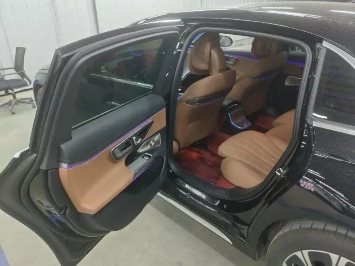 Mercedes-Benz E-Class 2025 Model E 300 L Luxury Model sedan – фото 8