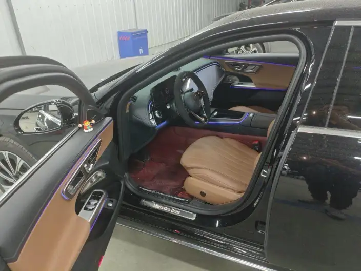 Mercedes-Benz E-Class 2025 Model E 300 L Luxury Model sedan – фото 9