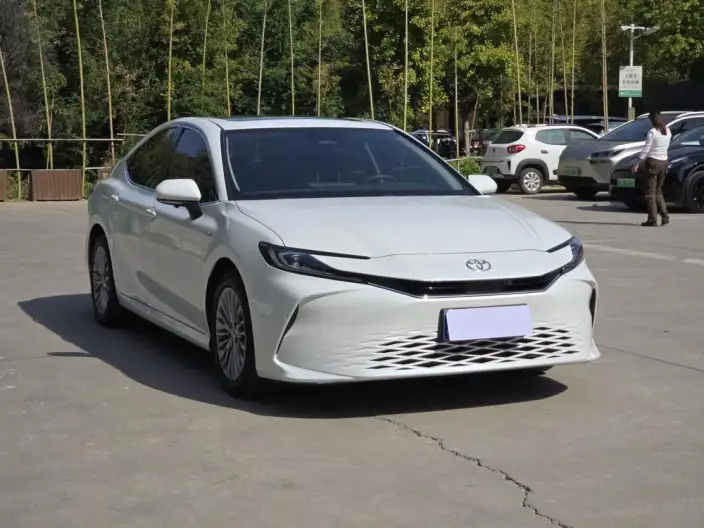 Toyota Camry 2024 Model 2.0E Elite Edition – фото 3