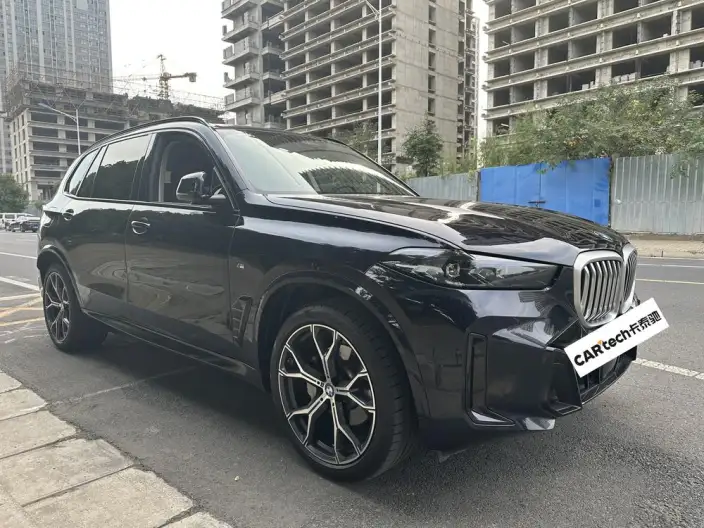 BMW X5 2025 Model xDrive30Li Exclusive Model M Sports Night Set – фото 3