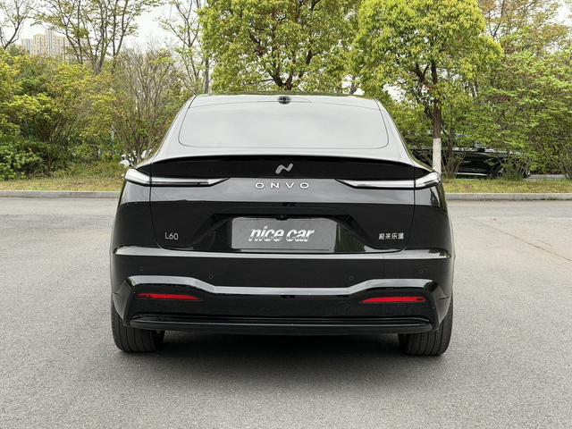 ONVO L60 2024 555km Standard Range – фото 6