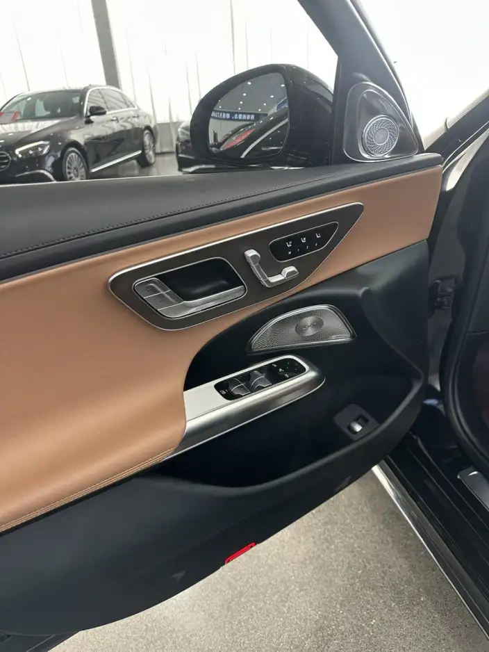 Mercedes-Benz E-Class 2025 Model E 300 L Luxury Model sedan – фото 3
