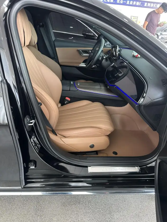 Mercedes-Benz E-Class 2025 Model E 300 L Luxury Model sedan – фото 9