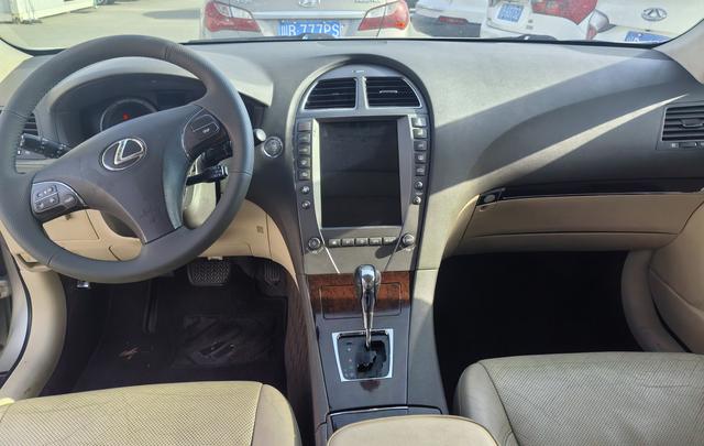 Lexus ES 2012 240 Special Limited – фото 4