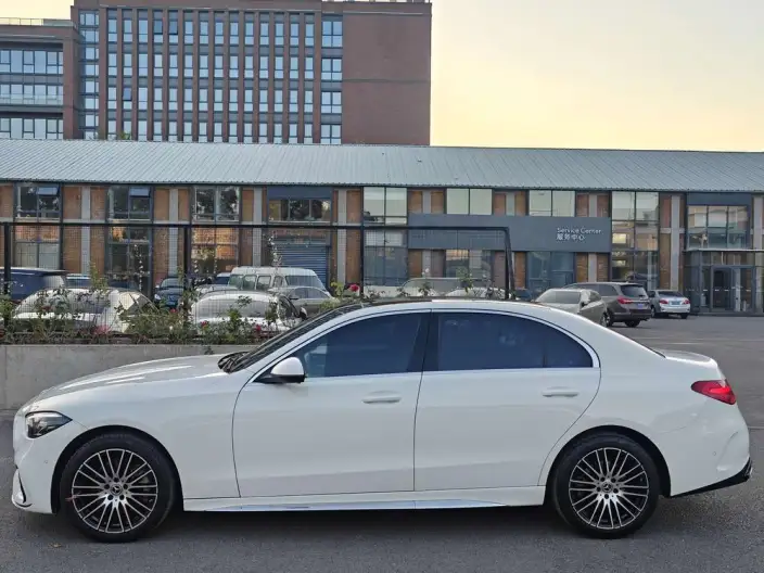 Mercedes-Benz C-Class 2024 Model C 260 L Sports Edition – фото 4
