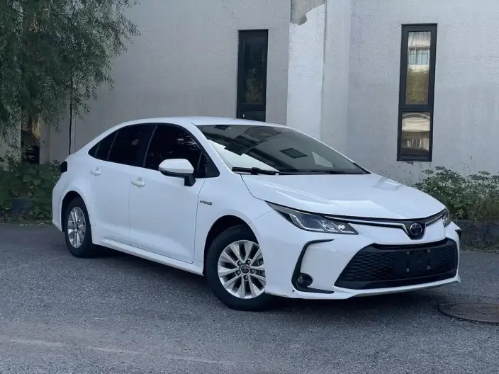 Toyota Corolla 2023 Model Intelligent Hybrid 1.8L E-CVT Elite Edition – фото 3