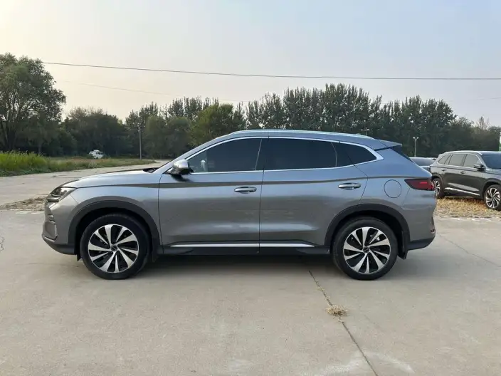 BYD Song PLUS EV 2023 Model Champion Edition 520KM Flagship Model – фото 4