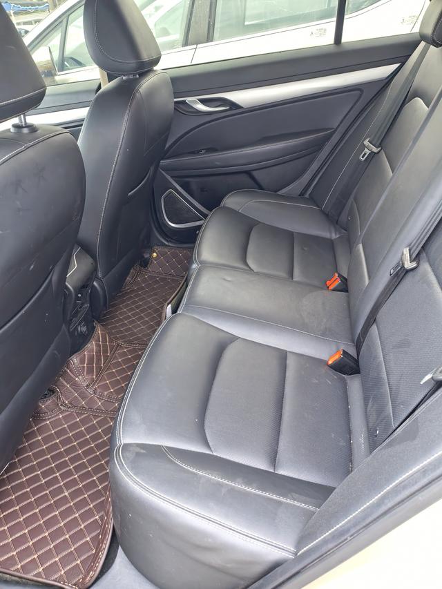 Geely Emgrand 2018 1.5L CVT Upward Connect – фото 3