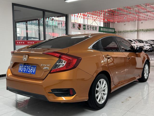 Honda Civic 2016 180TURBO CVT Comfort – фото 6