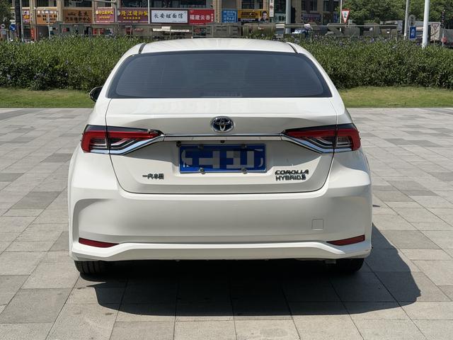 Toyota Corolla 2021 Hybrid 1.8L E-CVT Elite – фото 4