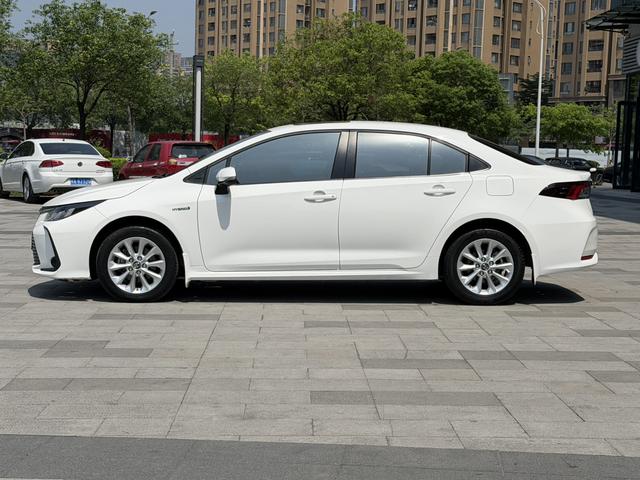 Toyota Corolla 2021 Hybrid 1.8L E-CVT Elite – фото 5