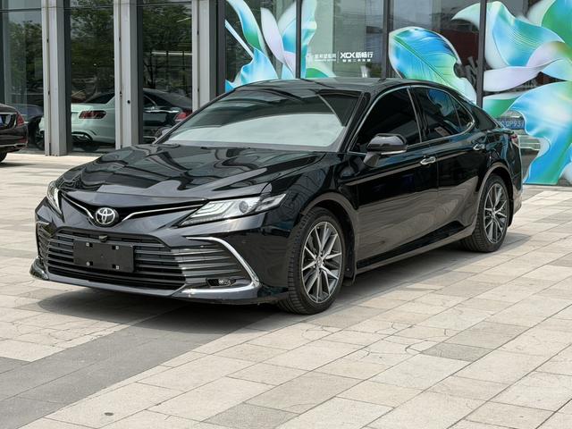 Toyota Camry 2021 2.5G Luxury