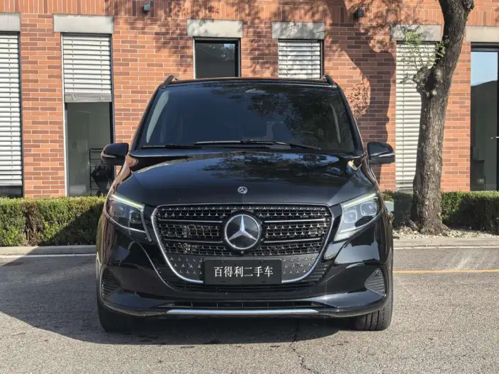 Mercedes-Benz V-Class 2024 Model V 300 Premium Edition – фото 2