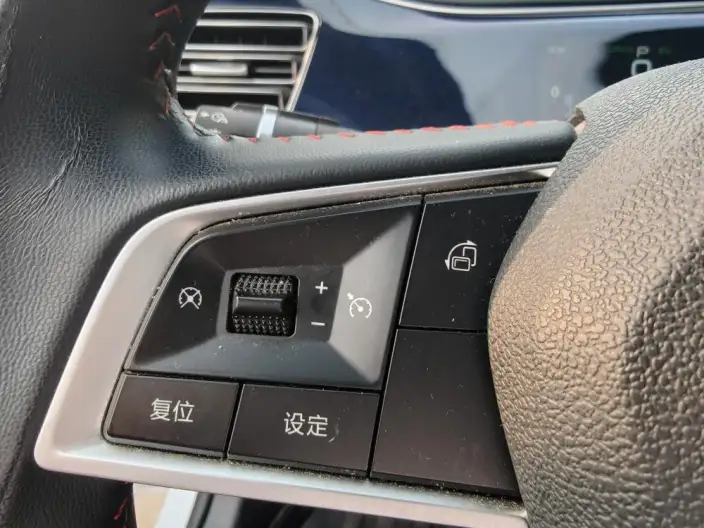 BYD Qin PLUS DM 2021 Model DM-i 120KM Noble Model – фото 6