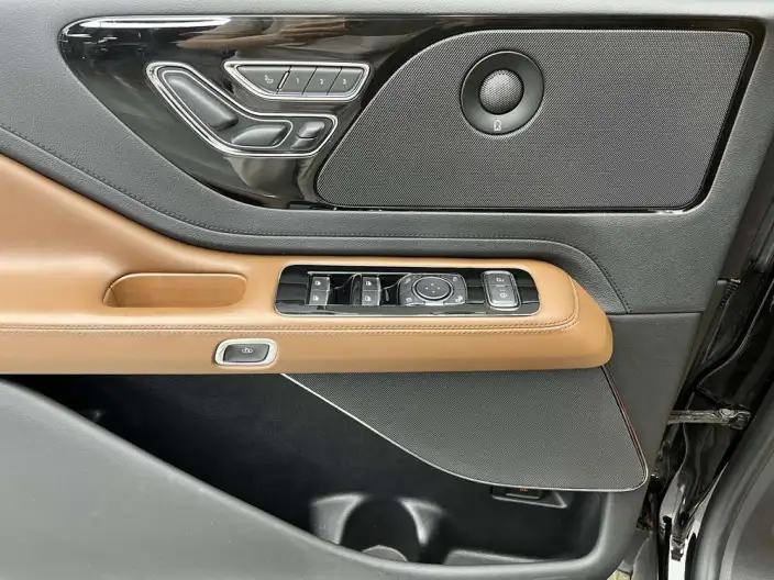 Aviator 2021 Model 3.0T V6 4WD Zunya Edition – фото 6