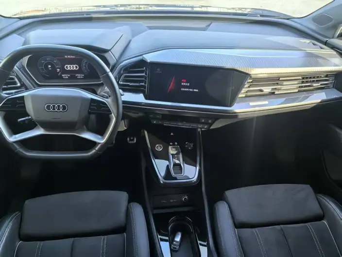 Audi Q4 e-tron 2023 Model 40 e-tron Genesis Night Edition – фото 7