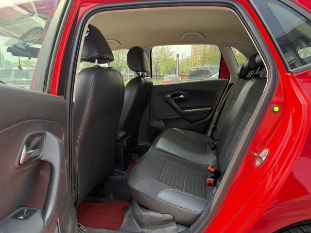Volkswagen Polo 2016 1.4L Automatic Style – фото 8