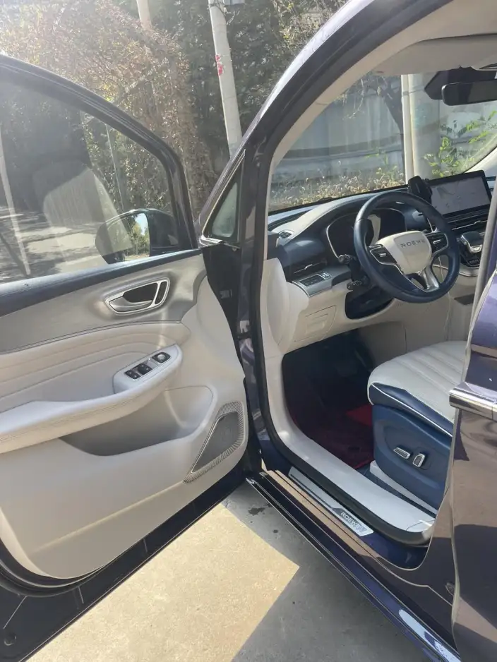 Roewe iMAX8 2022 Model 400TGI Supreme Edition – фото 6