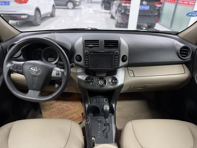 Toyota RAV4 2011 модификация 2.4L автоматическое 4WD Flagship Навигация Edition – фото 7