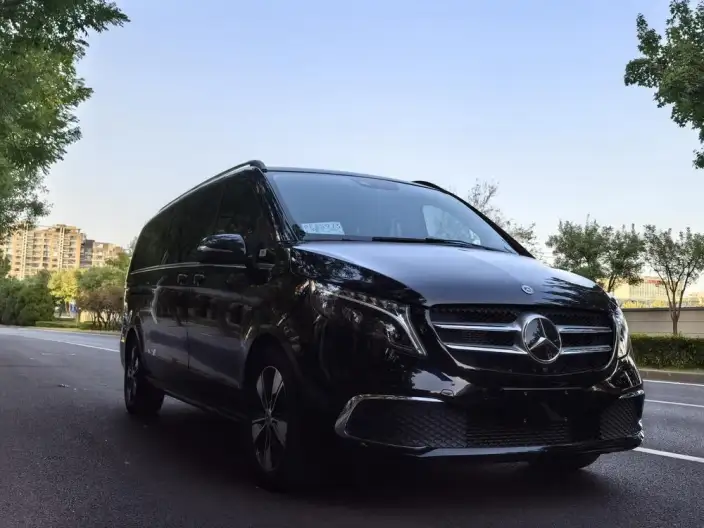 Mercedes-Benz V-Class 2022 Model V 260 L Long wheelbase Premium Edition – фото 3