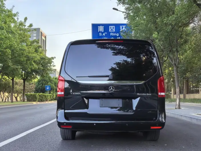 Mercedes-Benz V-Class 2022 Model V 260 L Long wheelbase Premium Edition – фото 6